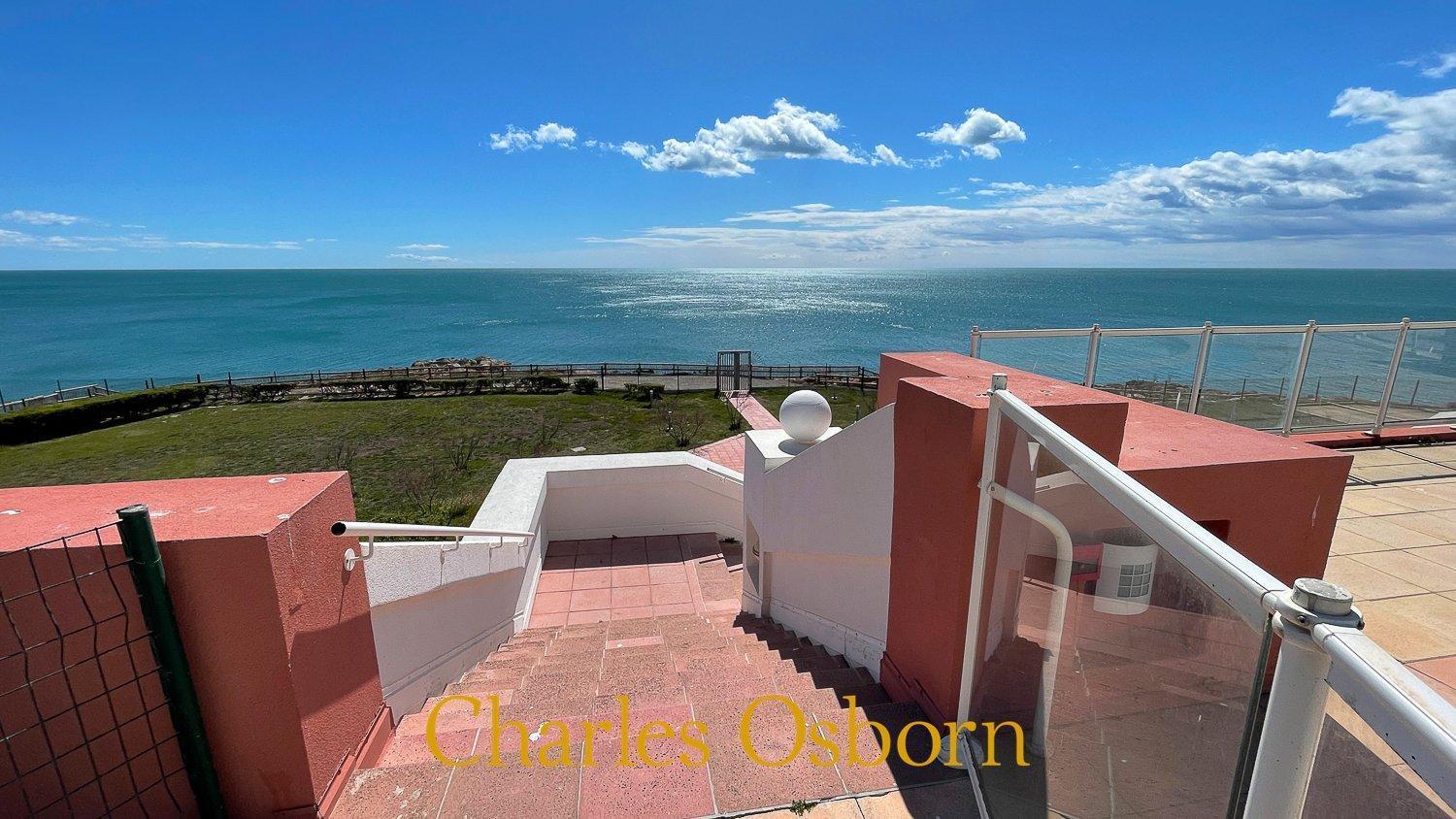 Au Cayenne, Terrasse Et Vue Mer Sete Bagian luar foto